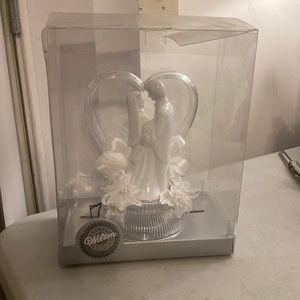 Wilton White Ceramic Couple with Heart Wedding Cake Topper